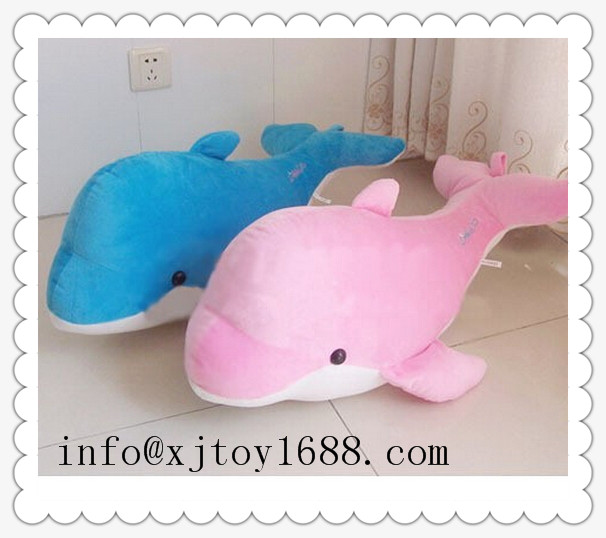 plush dolphine toy