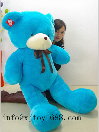 huge teddy bear